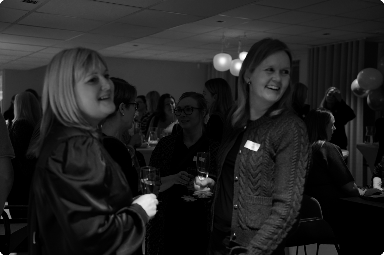 C_her mingle (3)