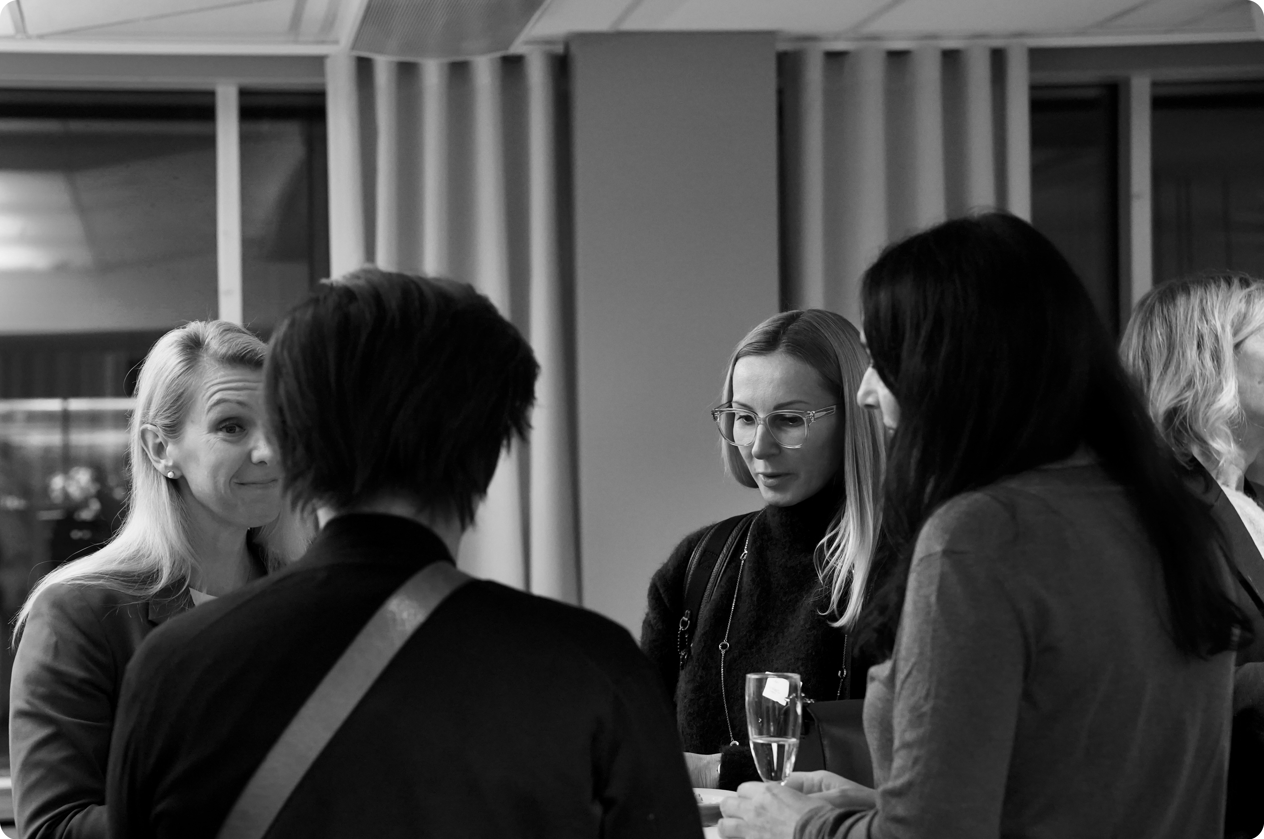 C_her mingle (4)